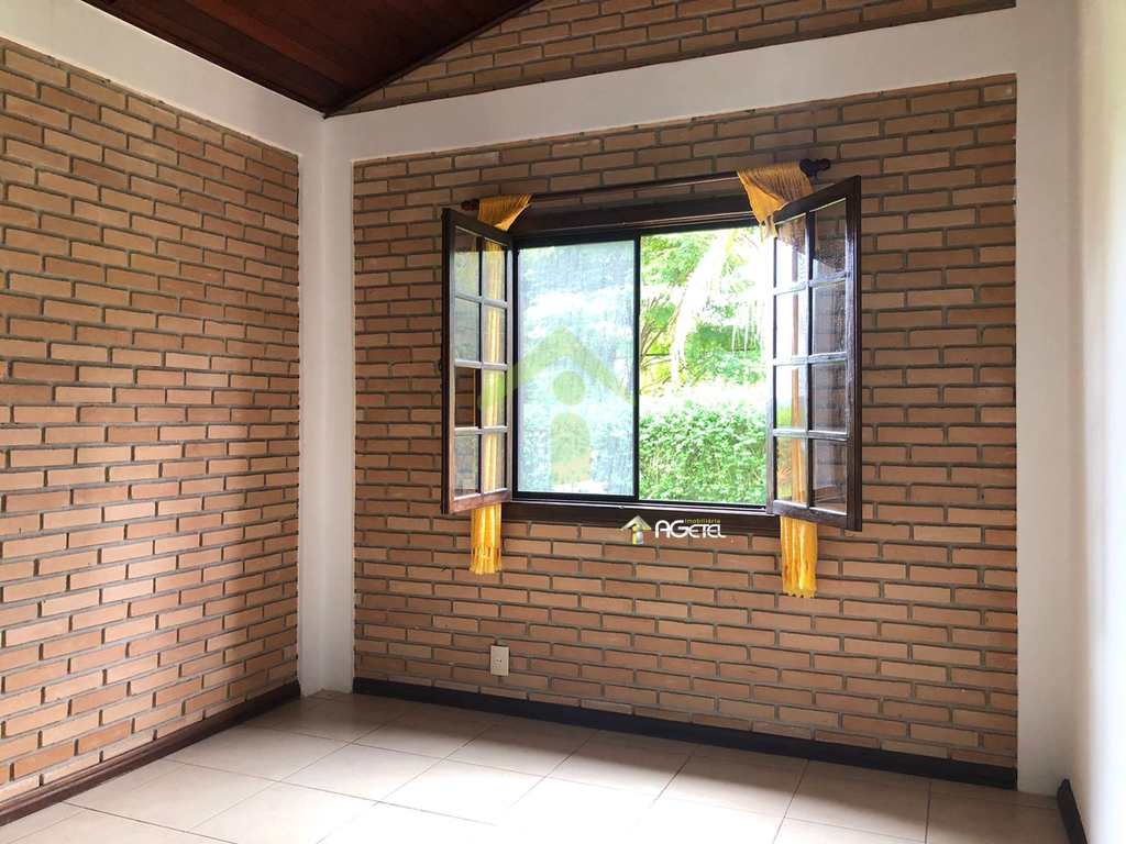 Casa de Condomínio em Embu-Guaçu, no bairro Fazenda da Ilha (Interlagos Sul)