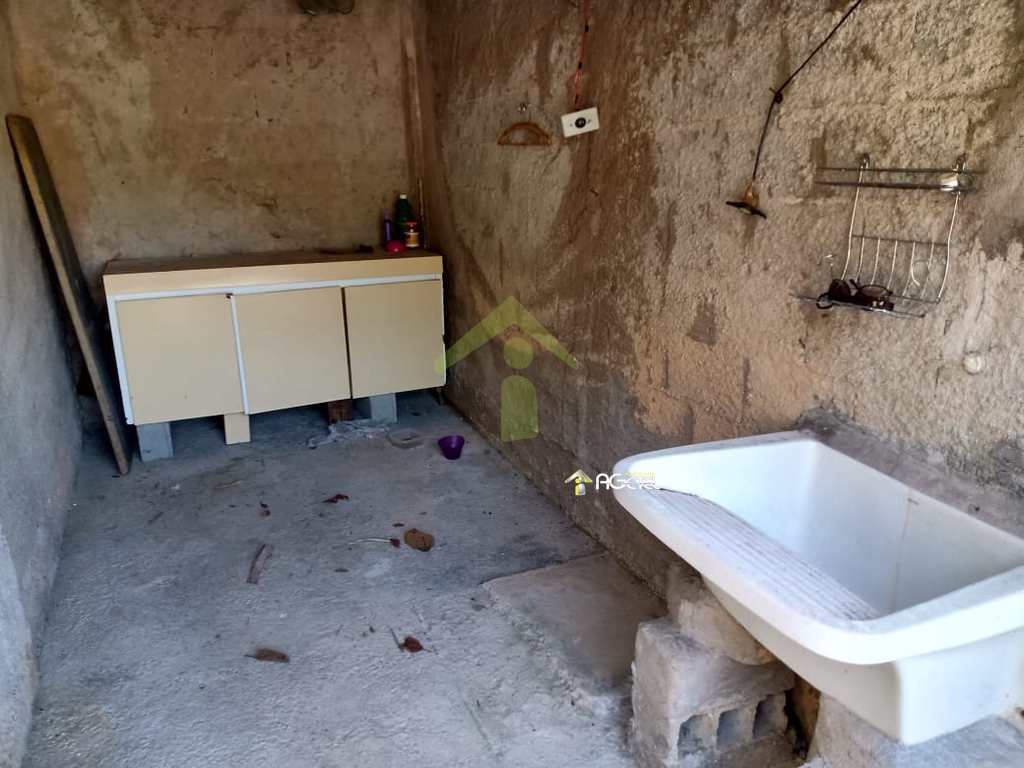 Casa em Embu-Guaçu, no bairro Vila Cristina