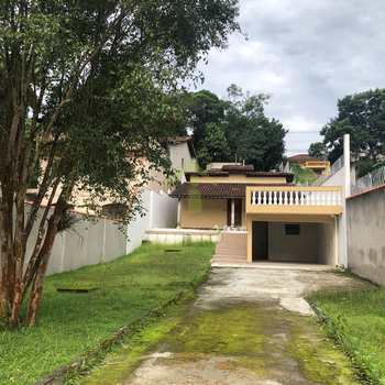 Casa em Embu-Guaçu, bairro Centro