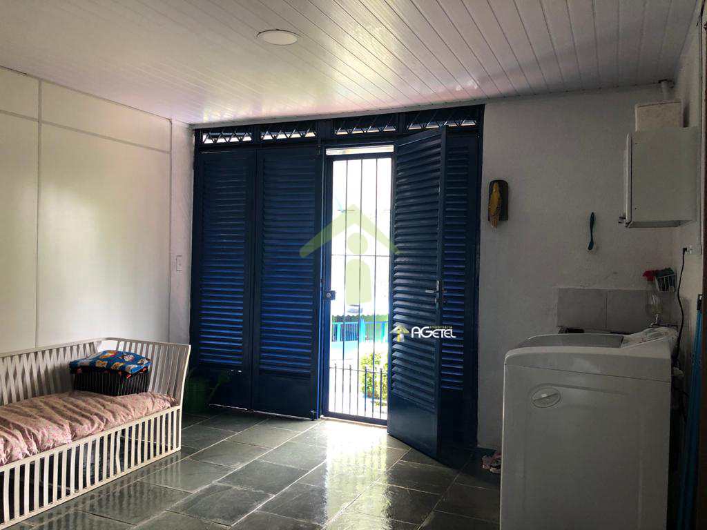 Chácara em Embu-Guaçu, no bairro Jardim Tropical