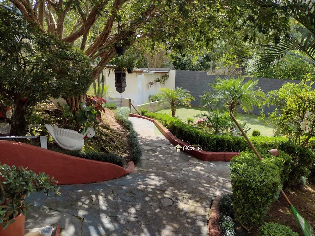 Chácara em Embu-Guaçu, no bairro Jardim Tropical