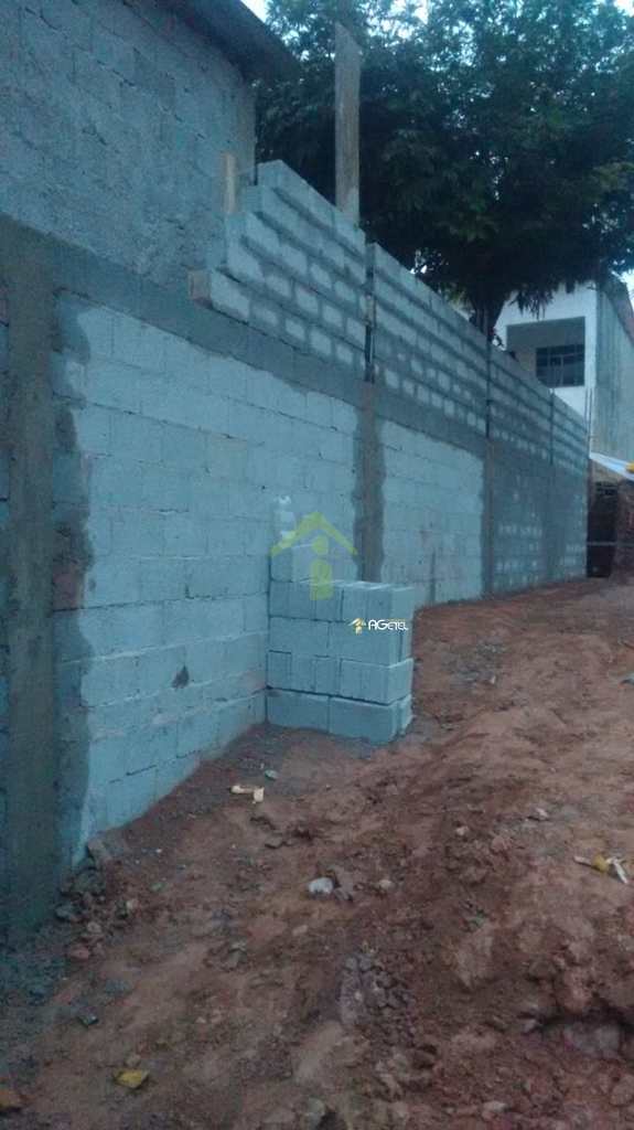 Terreno em Embu-Guaçu, no bairro Lagoa Grande