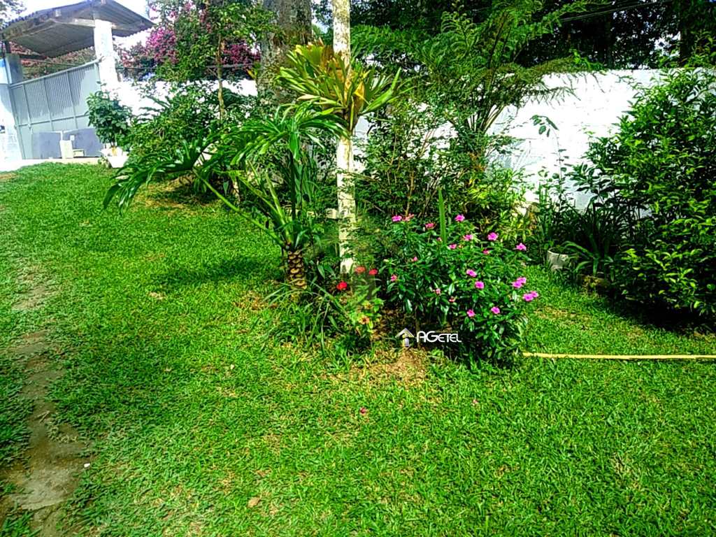 Casa em Embu-Guaçu, no bairro Chácara Flórida