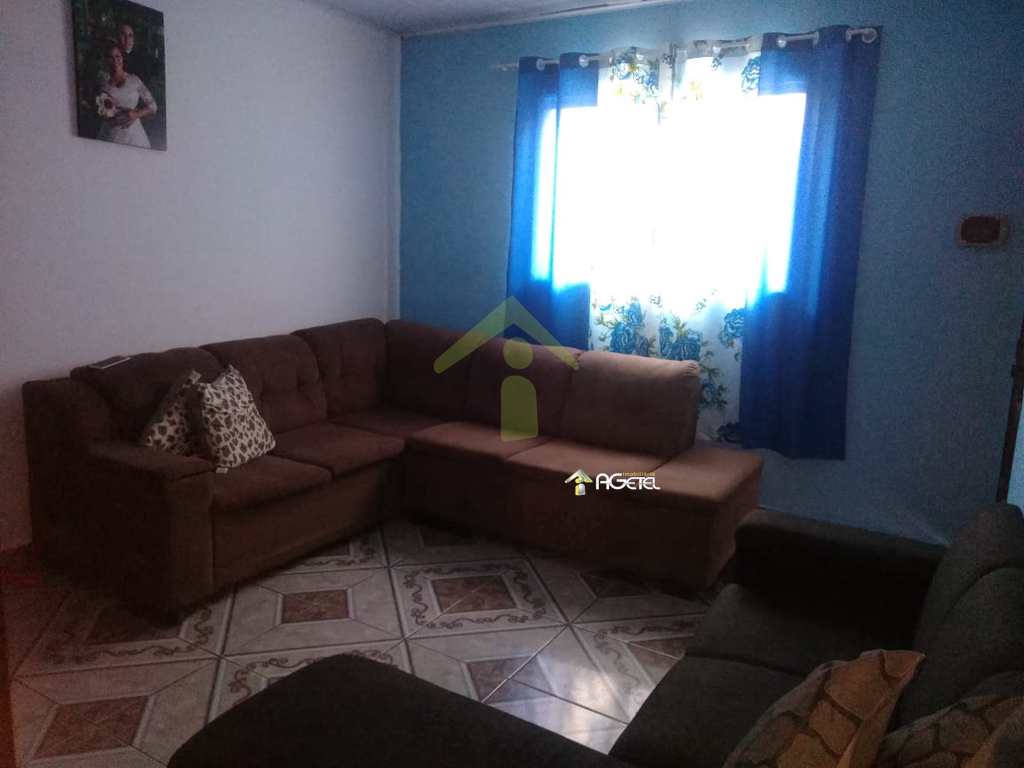 Casa em Embu-Guaçu, no bairro Chácara Flórida