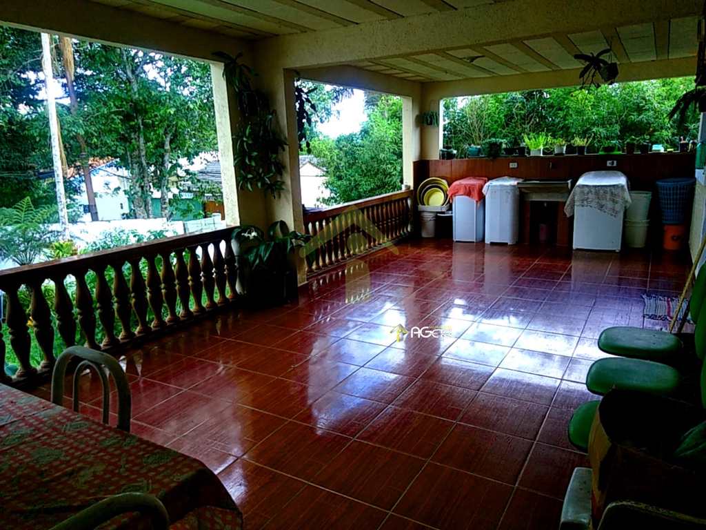 Casa em Embu-Guaçu, no bairro Chácara Flórida