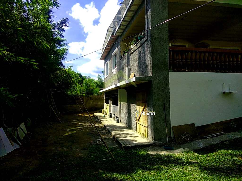 Casa em Embu-Guaçu, no bairro Chácara Flórida