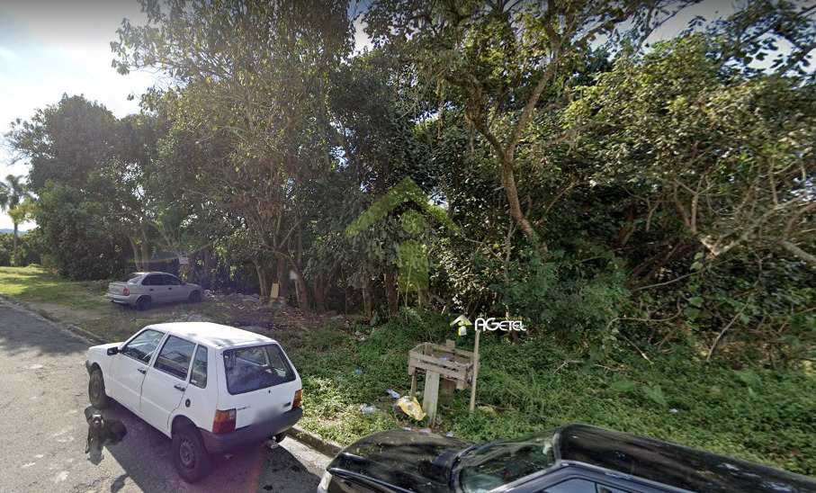 Terreno em Embu-Guaçu, no bairro Centro