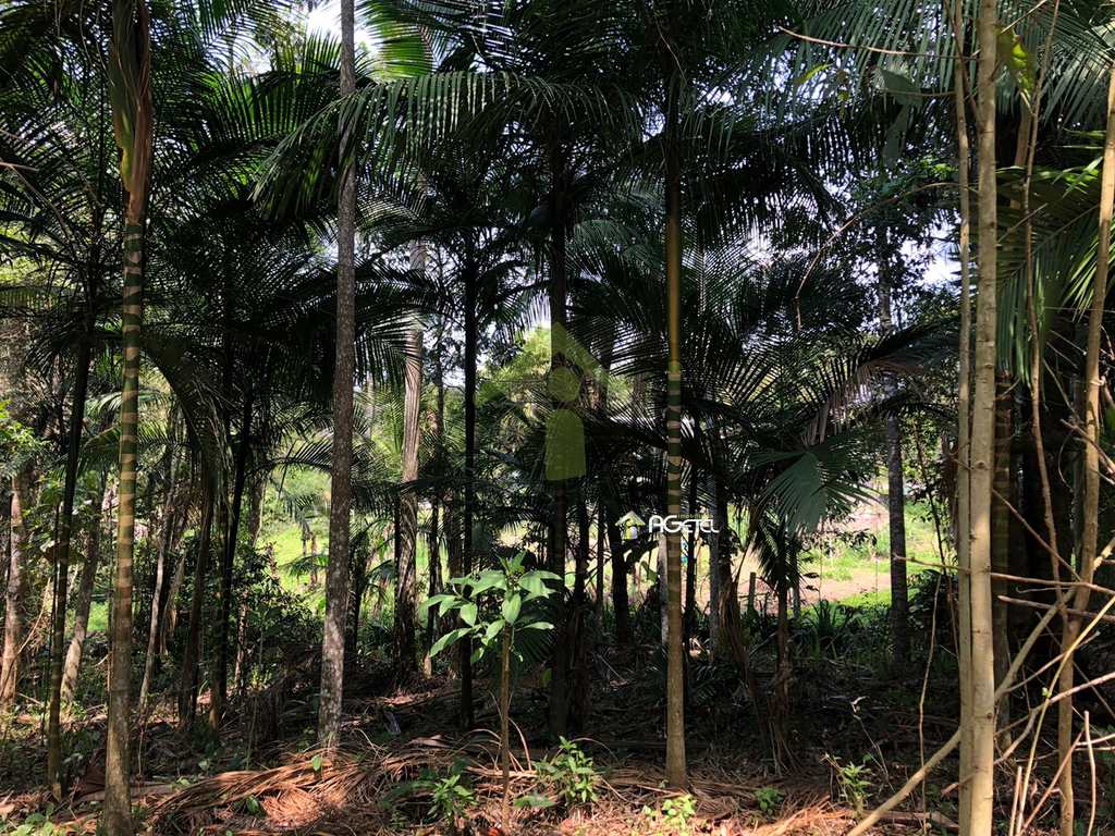 Terreno em Embu-Guaçu, no bairro Vila Cristina