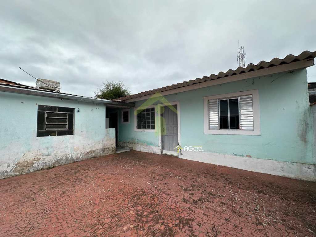 Casa em Embu-Guaçu, no bairro Jardim Emília