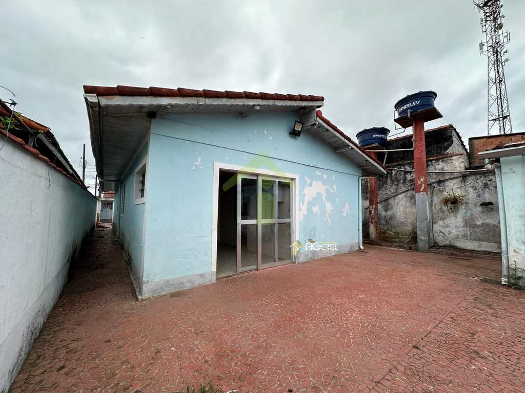 Casa em Embu-Guaçu, no bairro Jardim Emília