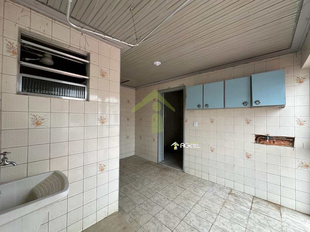 Casa em Embu-Guaçu, no bairro Jardim Emília