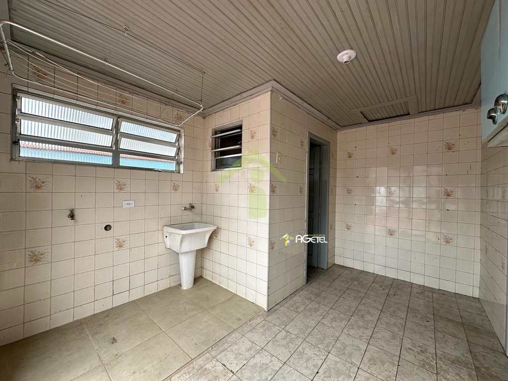 Casa em Embu-Guaçu, no bairro Jardim Emília