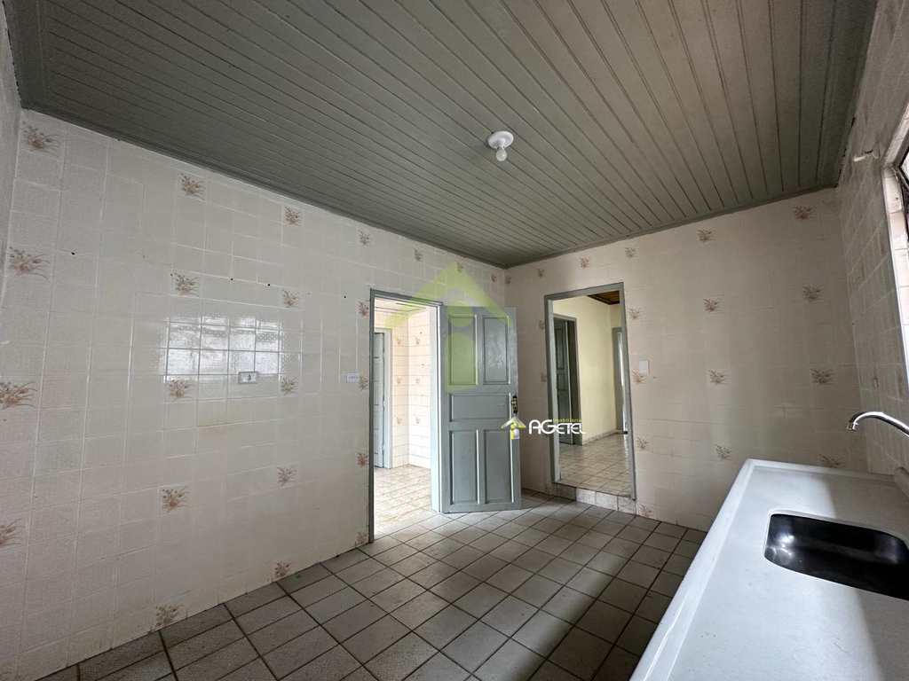 Casa em Embu-Guaçu, no bairro Jardim Emília