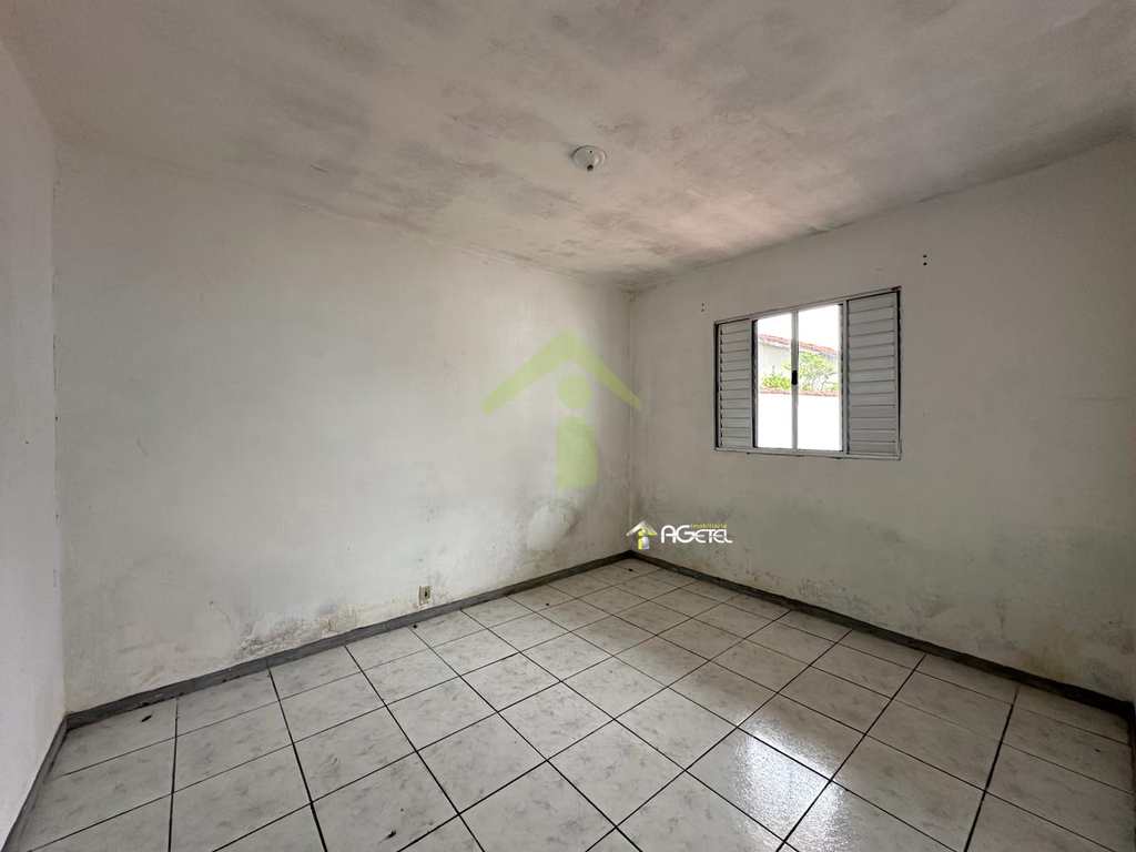 Casa em Embu-Guaçu, no bairro Jardim Emília