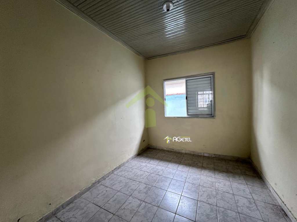 Casa em Embu-Guaçu, no bairro Jardim Emília