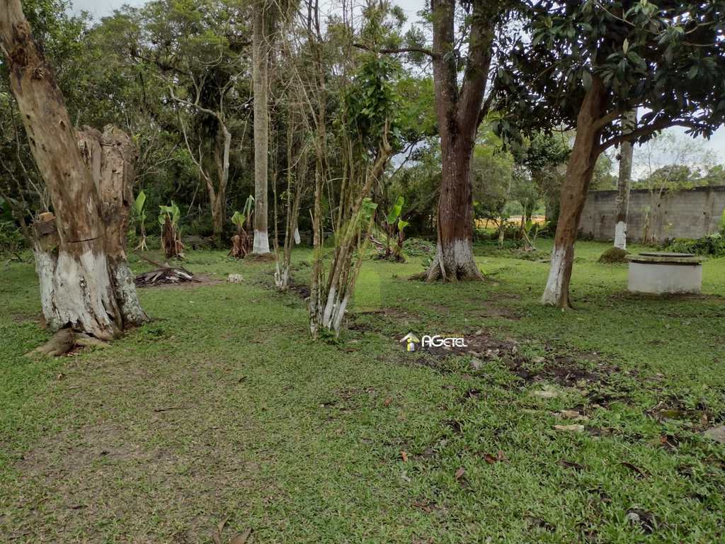 Chácara em Embu-Guaçu, no bairro Granjinha