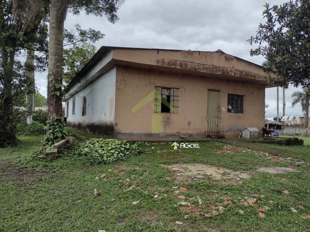 Chácara em Embu-Guaçu, no bairro Granjinha