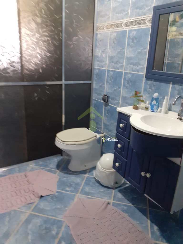 Chácara em Embu-Guaçu, no bairro Parque Imperial