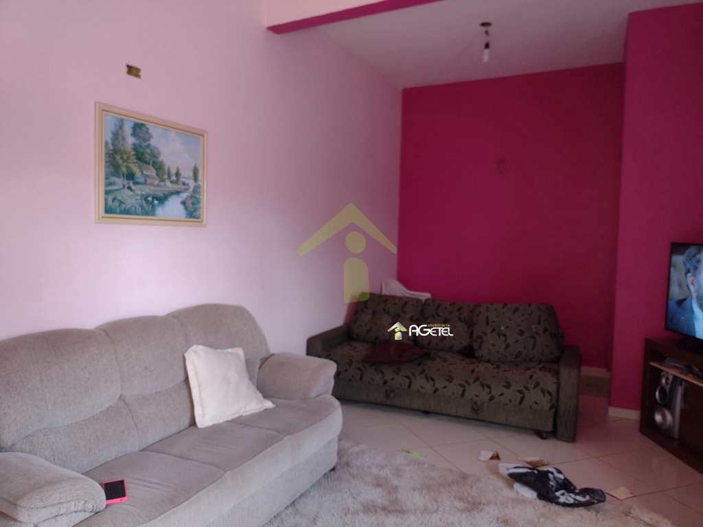 Casa em Embu-Guaçu, no bairro Chácara Flórida