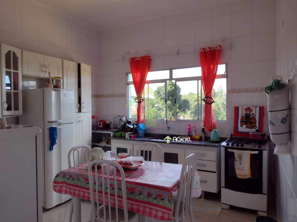 Casa em Embu-Guaçu, no bairro Chácara Flórida