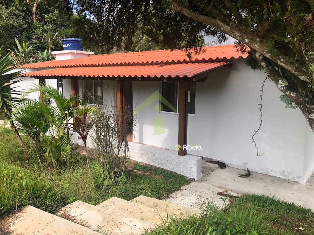 Casa em Embu-Guaçu, no bairro Chácara Flórida