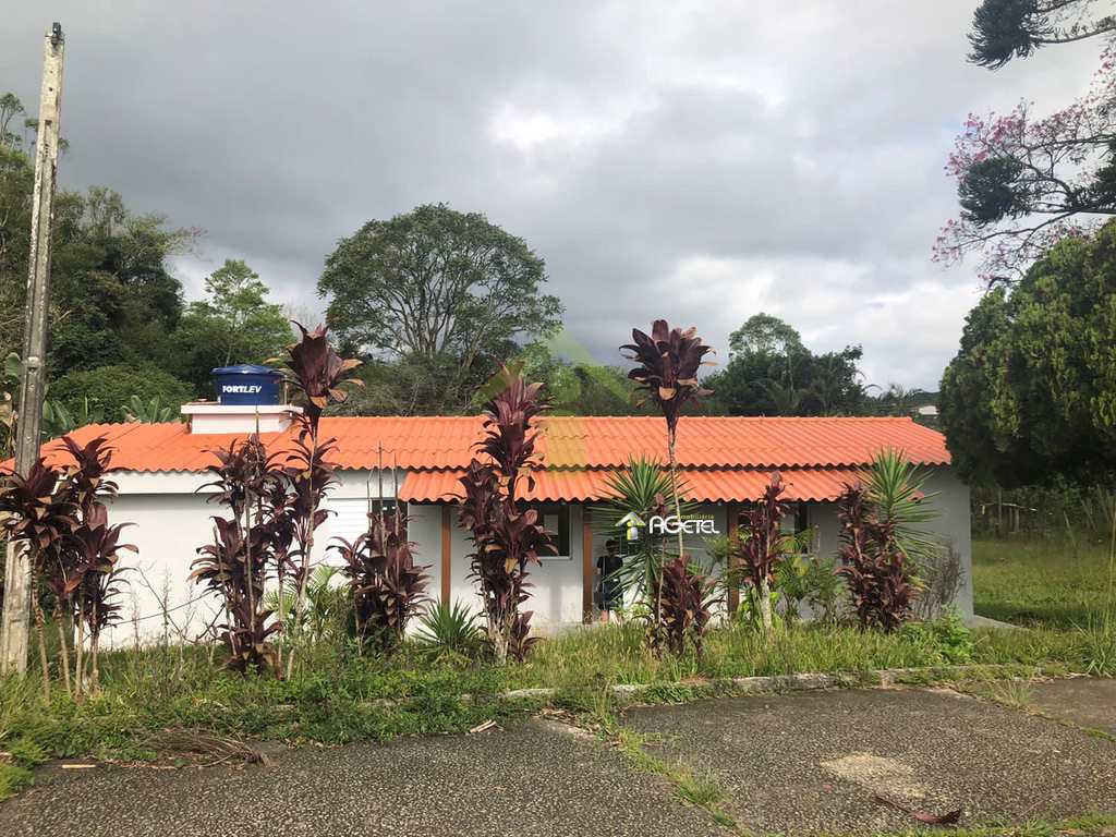 Casa em Embu-Guaçu, no bairro Chácara Flórida
