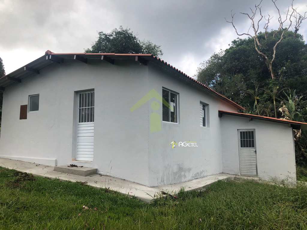 Casa em Embu-Guaçu, no bairro Chácara Flórida