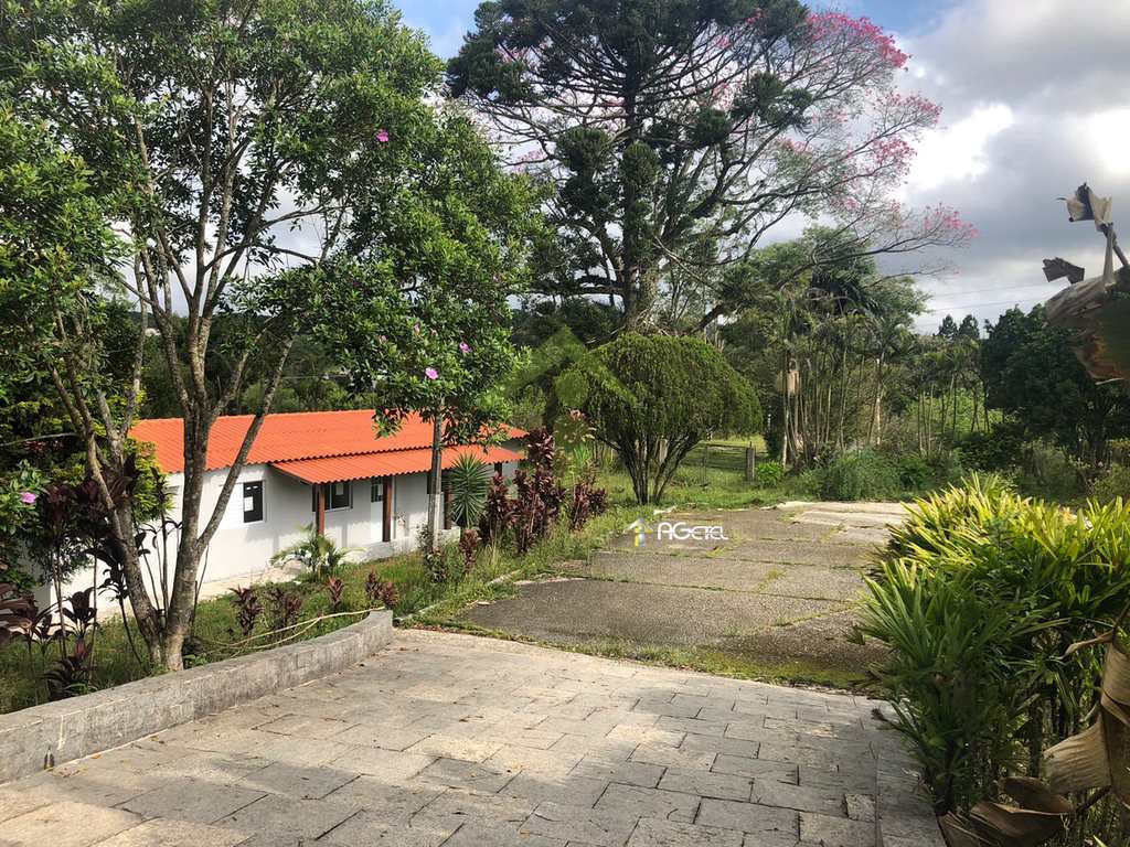 Casa em Embu-Guaçu, no bairro Chácara Flórida