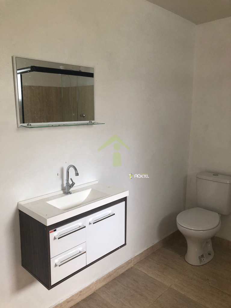 Casa em Embu-Guaçu, no bairro Chácara Flórida