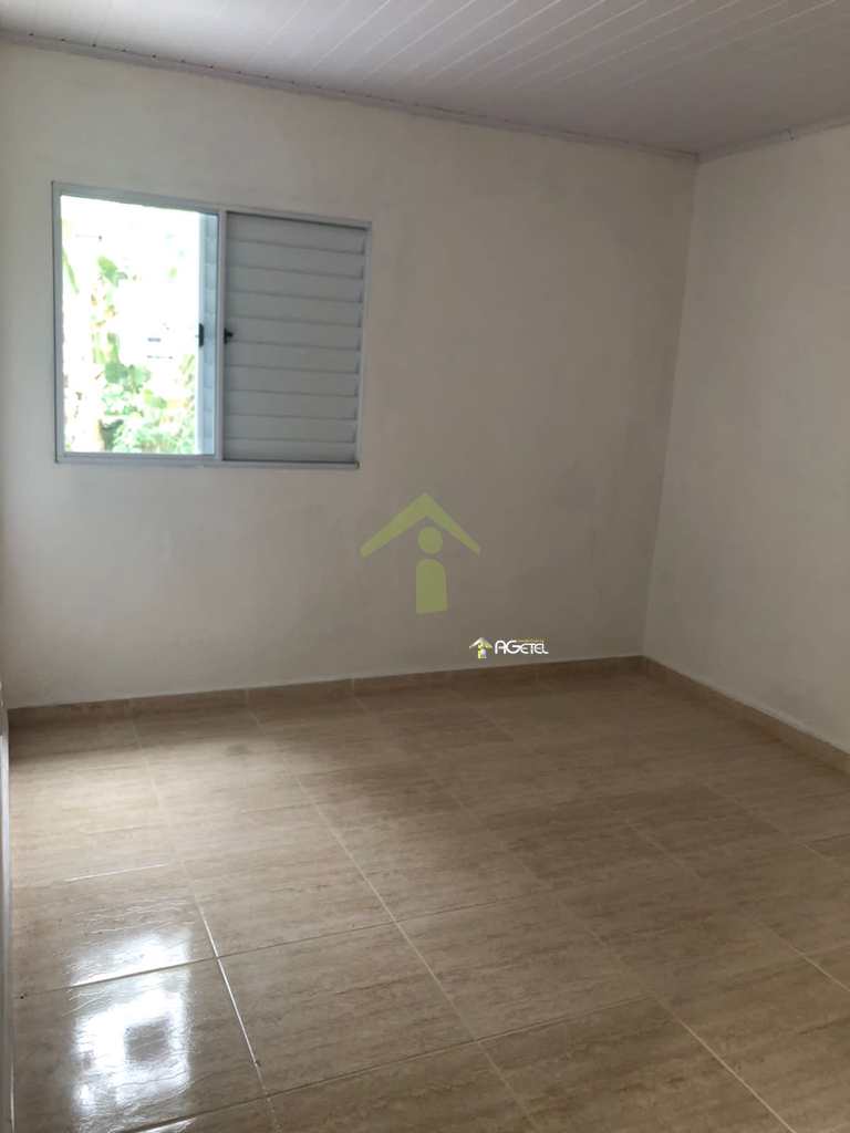 Casa em Embu-Guaçu, no bairro Chácara Flórida