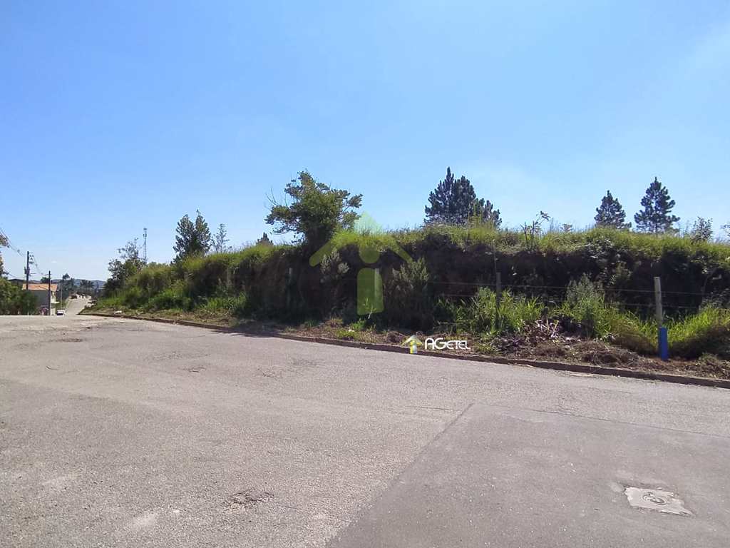 Terreno em Embu-Guaçu, no bairro Chácara Flórida
