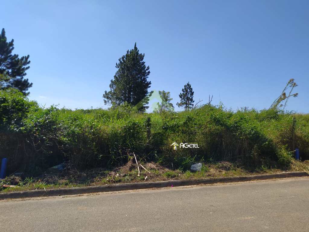 Terreno em Embu-Guaçu, no bairro Chácara Flórida