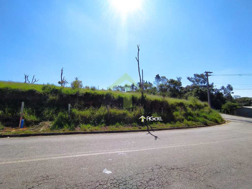 Terreno em Embu-Guaçu, no bairro Chácara Flórida