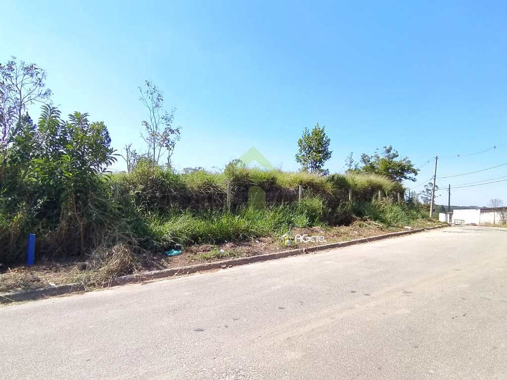 Terreno em Embu-Guaçu, no bairro Chácara Flórida
