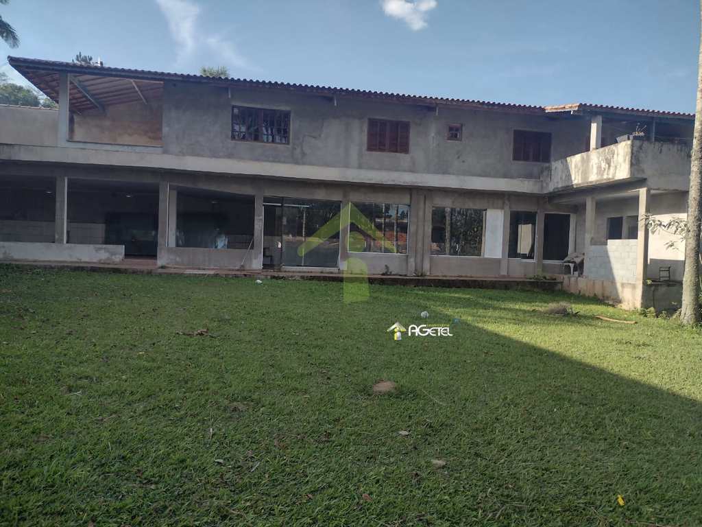 Chácara em Embu-Guaçu, no bairro Filipinho
