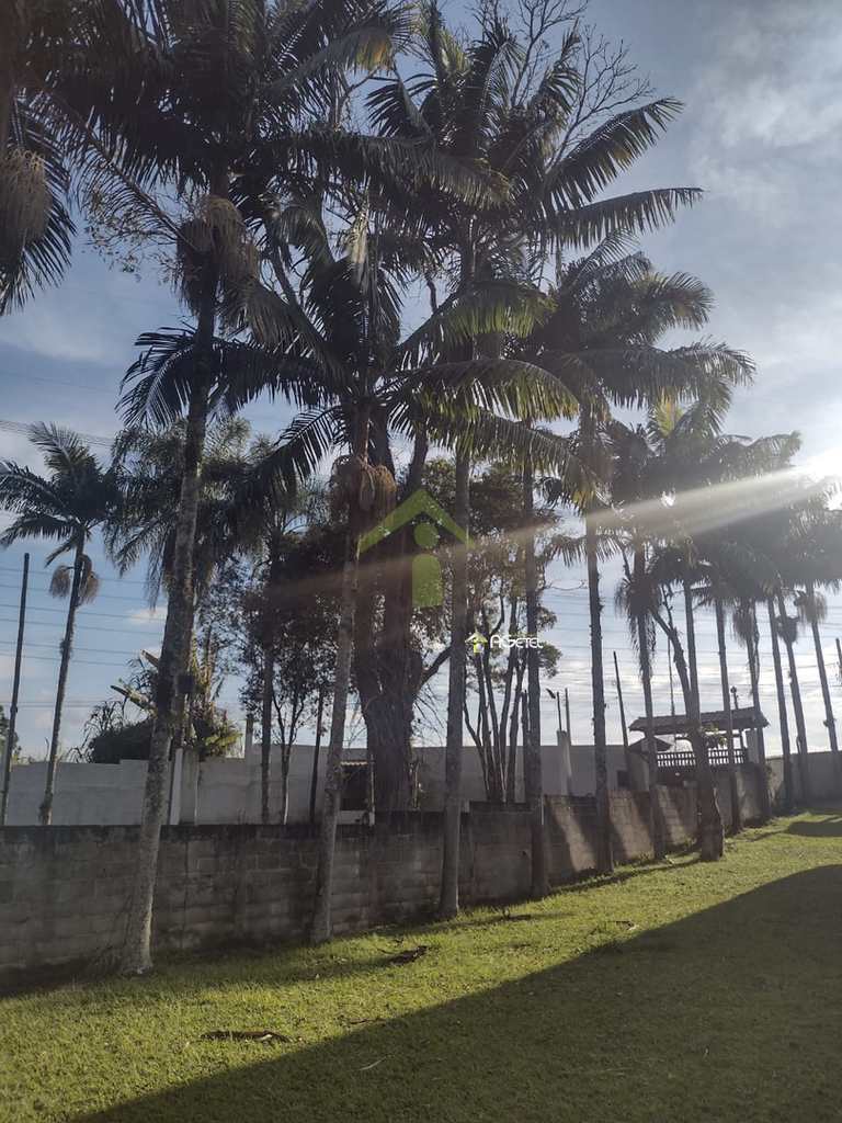 Chácara em Embu-Guaçu, no bairro Filipinho