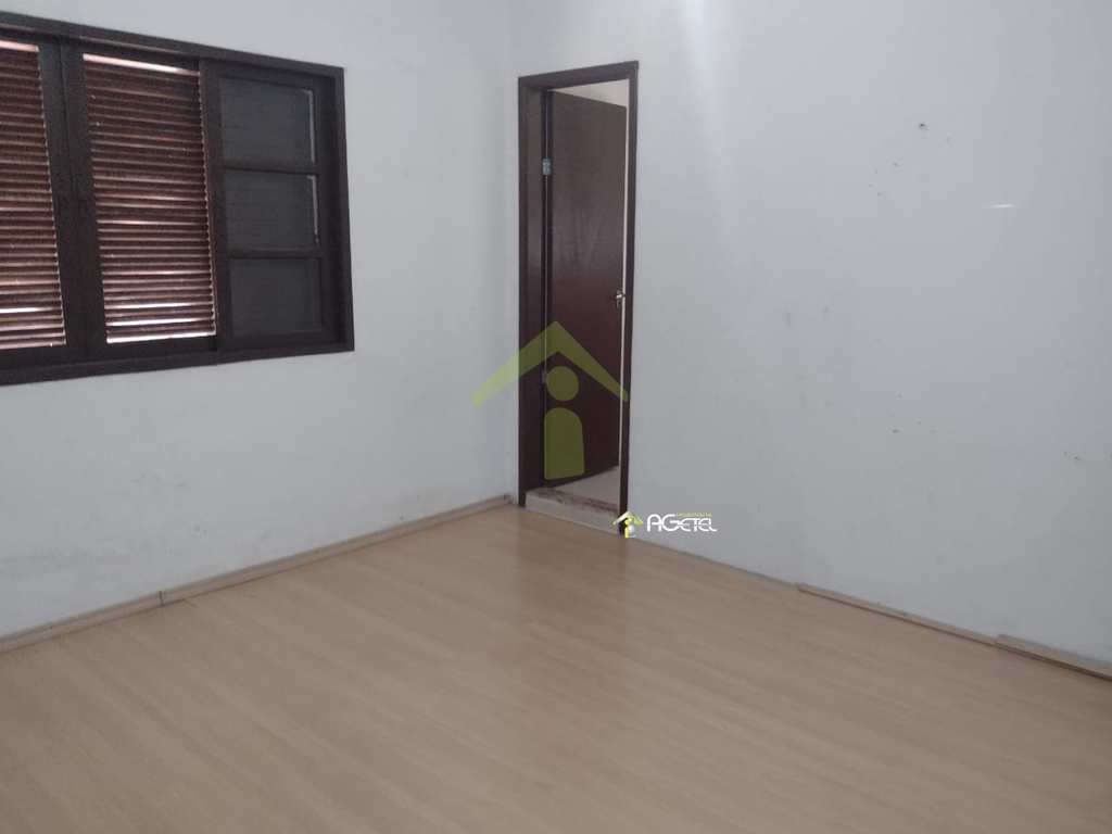 Chácara em Embu-Guaçu, no bairro Filipinho