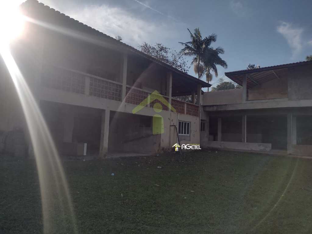 Chácara em Embu-Guaçu, no bairro Filipinho