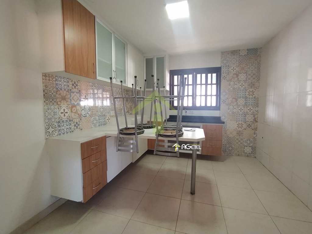 Chácara em Embu-Guaçu, no bairro Filipinho