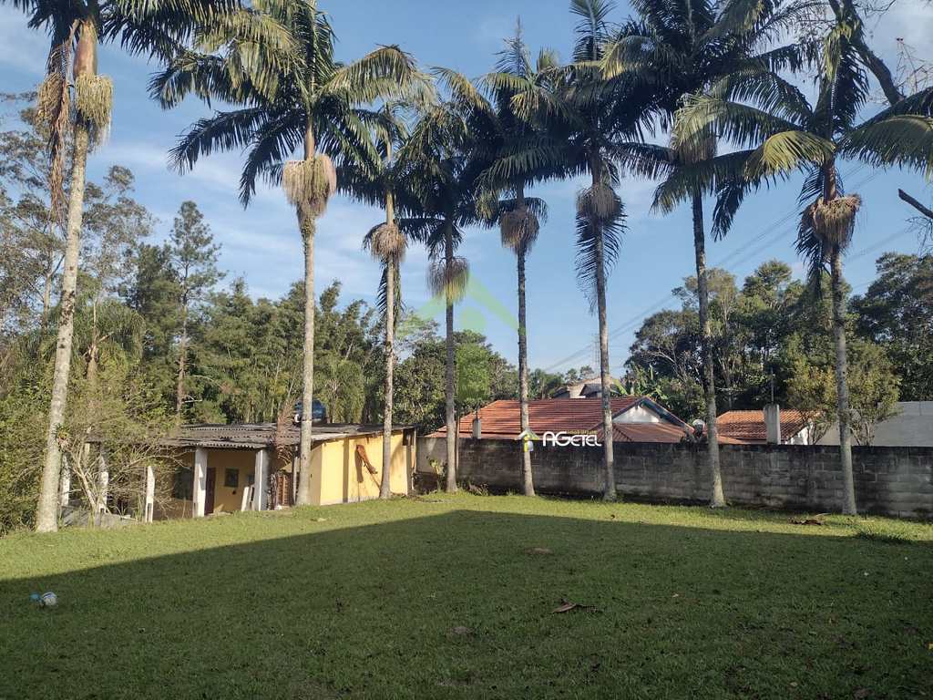 Chácara em Embu-Guaçu, no bairro Filipinho