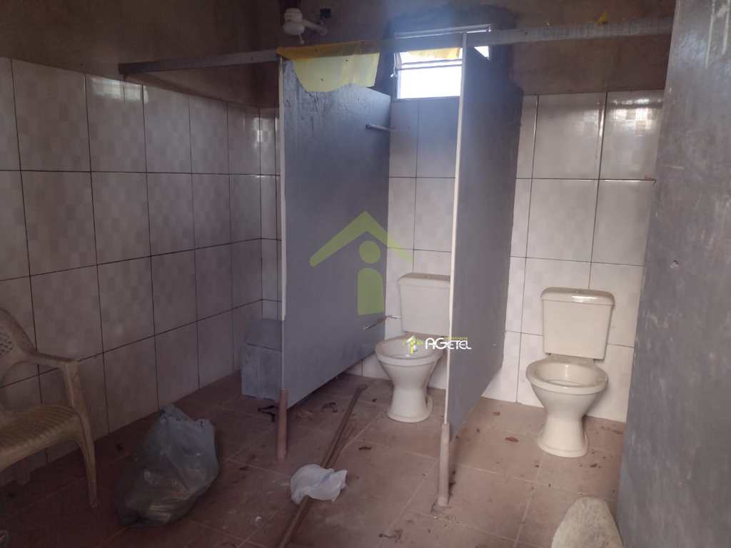 Chácara em Embu-Guaçu, no bairro Filipinho
