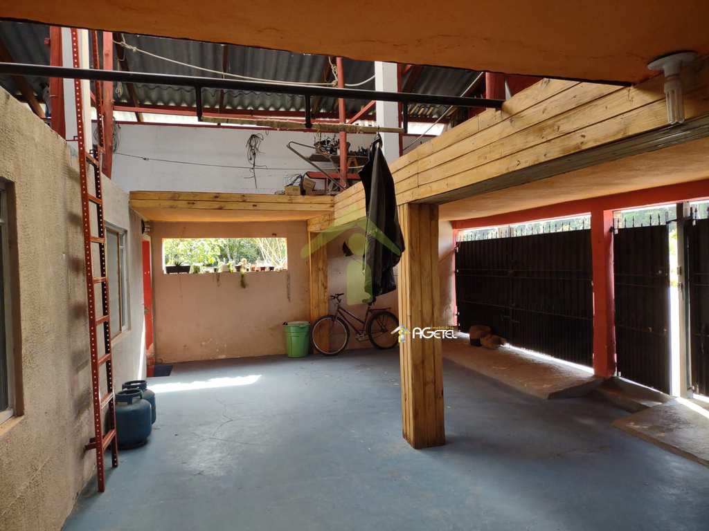 Chácara em Embu-Guaçu, no bairro Granjinha