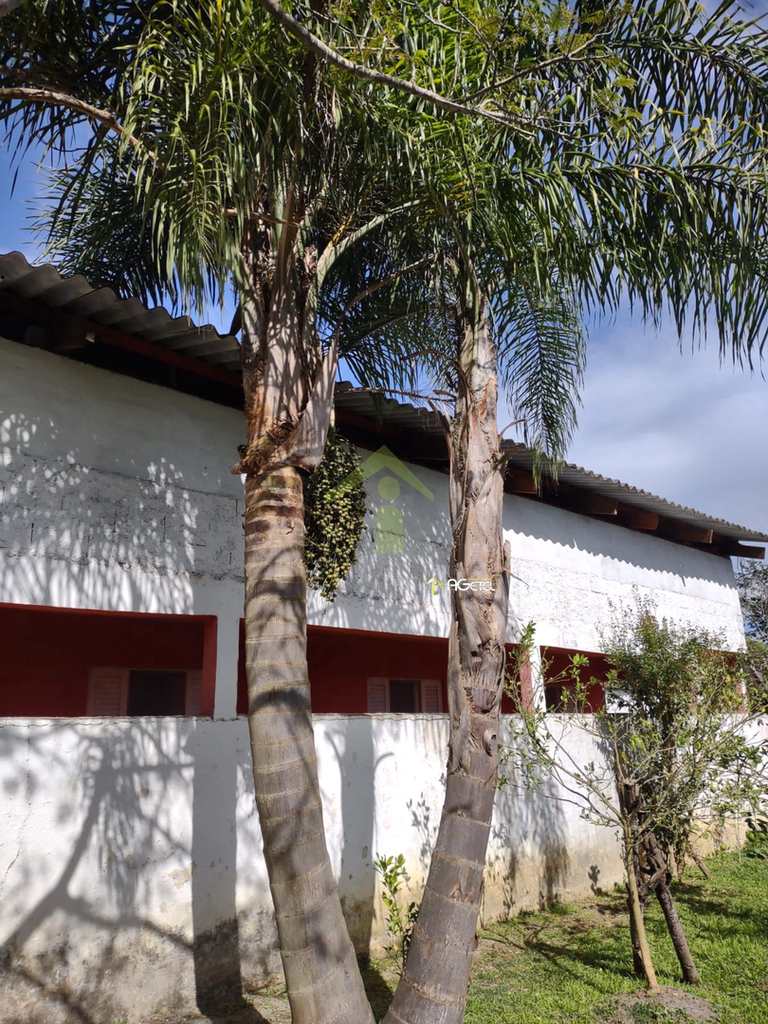 Chácara em Embu-Guaçu, no bairro Granjinha