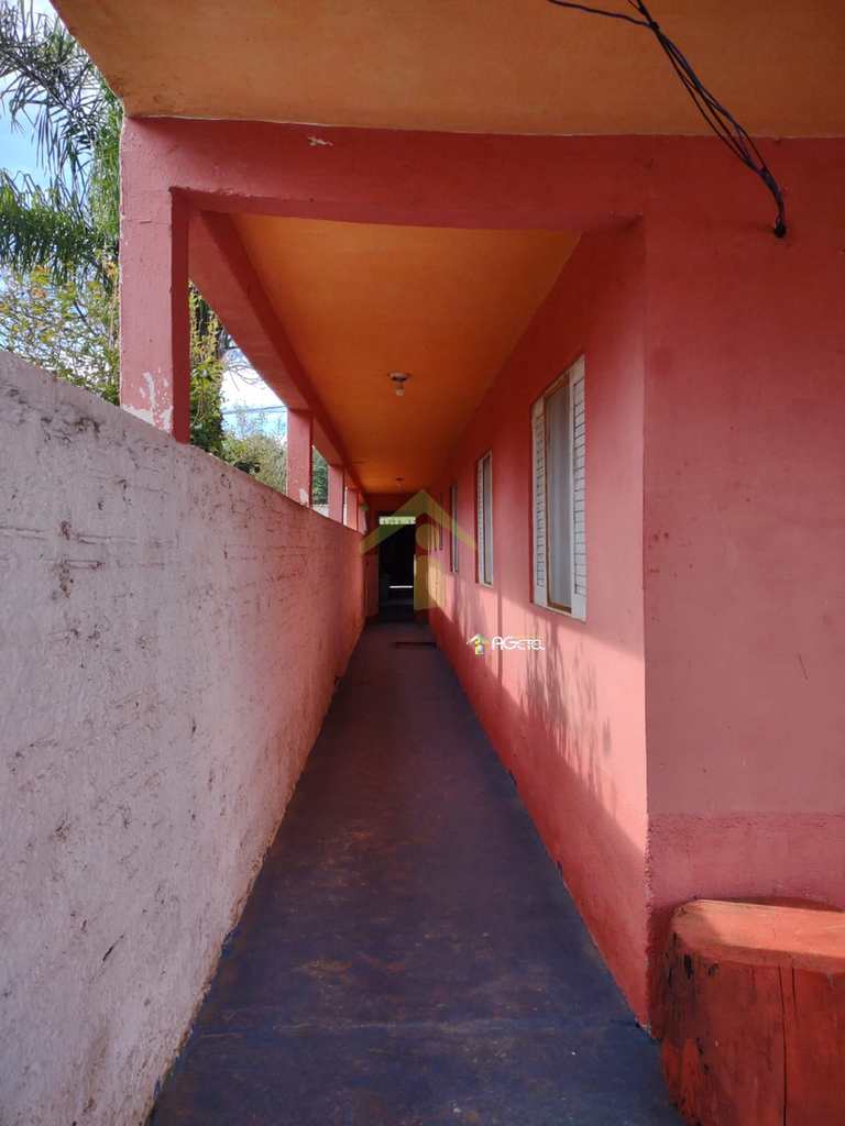 Chácara em Embu-Guaçu, no bairro Granjinha