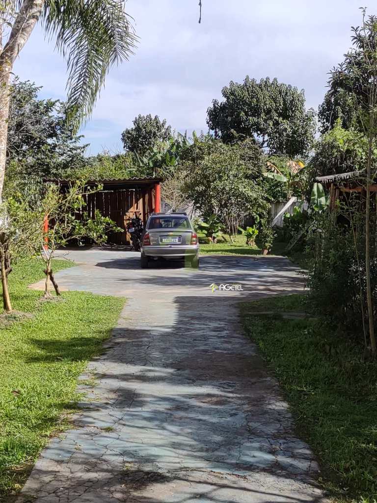 Chácara em Embu-Guaçu, no bairro Granjinha