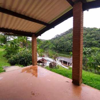 Fazenda em Embu-Guaçu, bairro Paiol Velho