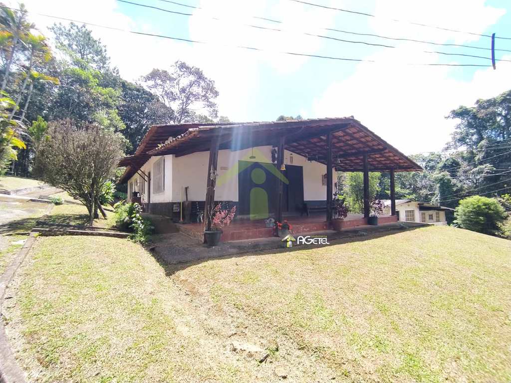 Sítio em Embu-Guaçu, no bairro Mina de Ouro