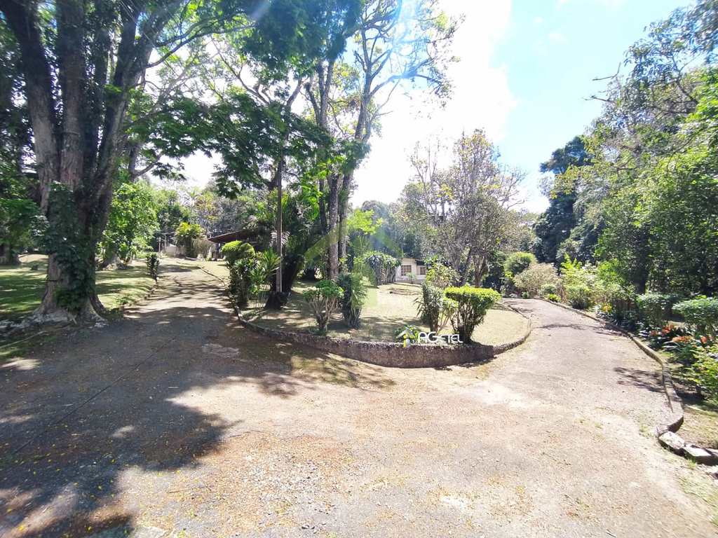 Sítio em Embu-Guaçu, no bairro Mina de Ouro