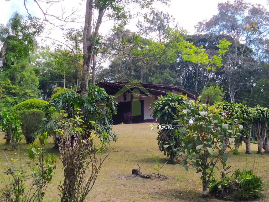 Sítio em Embu-Guaçu, no bairro Mina de Ouro