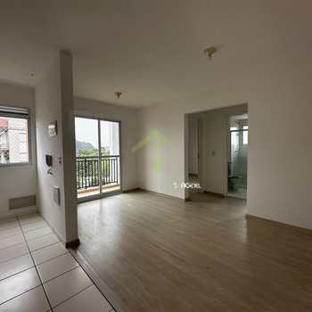 Apartamento em Embu-Guaçu, bairro Cipó